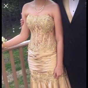 BEAUTIFUL unique prom dress